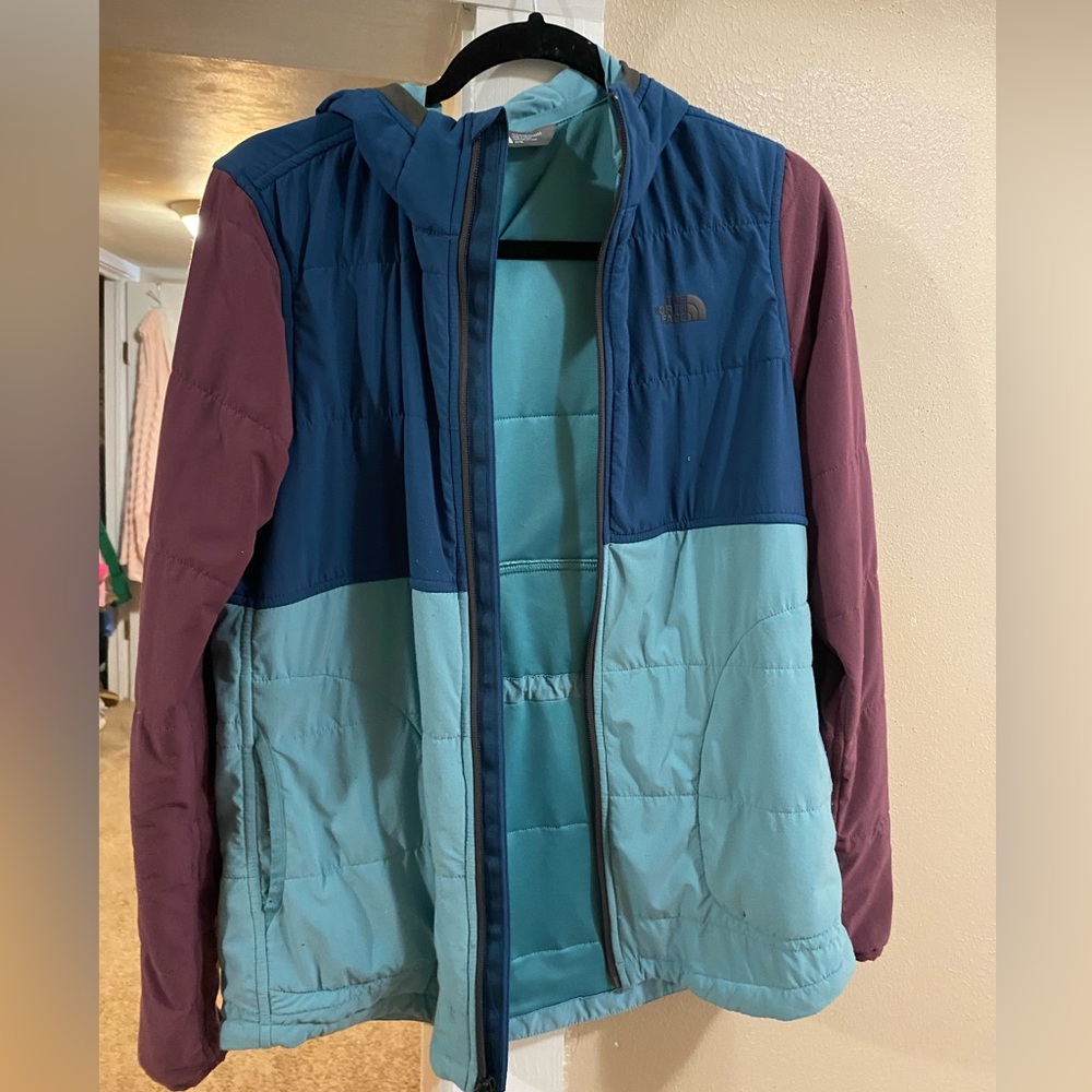 Northface Colorblock Zip Up Jacket. Size Medium. Good condition.